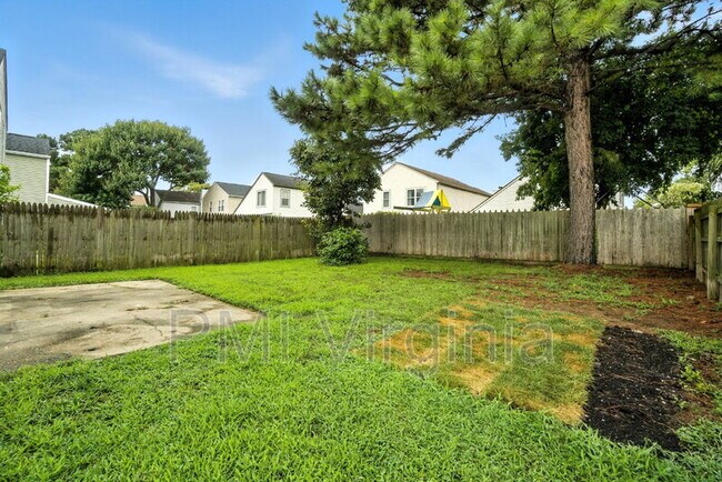 Building Photo - 5489 Glenville Cir