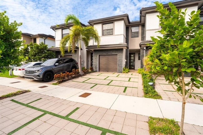 Building Photo - 15824 NW 91st Ct