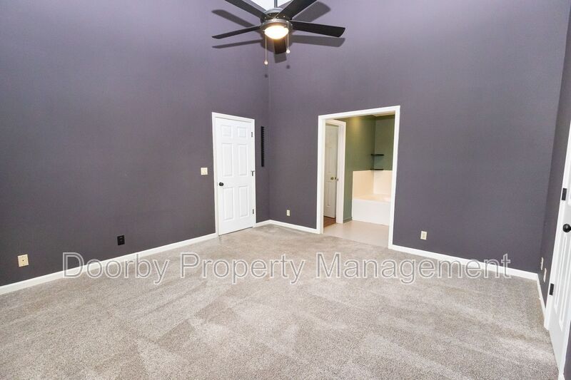 Building Photo - 6114 Sasha Ln