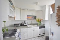 Building Photo - View!  2/1/1 - Mountain View Terrace - $24...