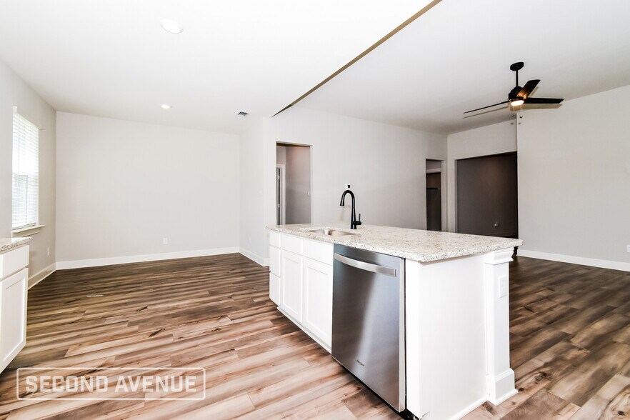 Building Photo - 2020 Atwood Dr
