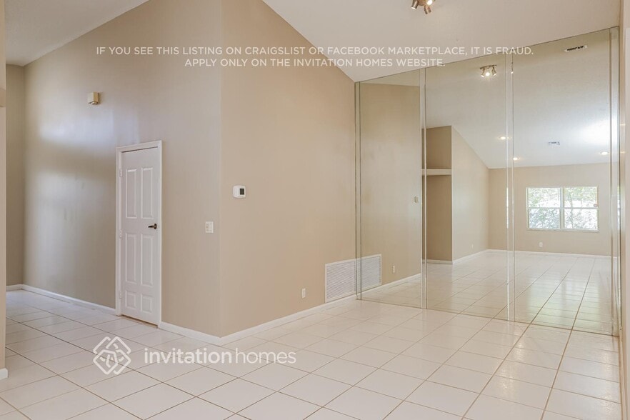 Building Photo - 12451 Pleasant Green Way