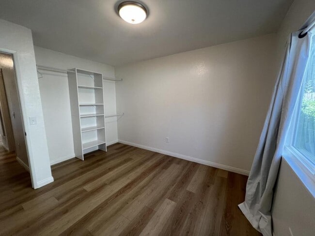 Building Photo - 10850 Eberly Ct