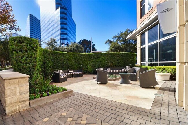 Building Photo - 1901 Post Oak Blvd