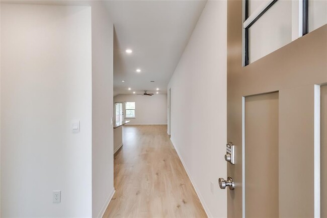 Building Photo - 2921 Owl Head Dr