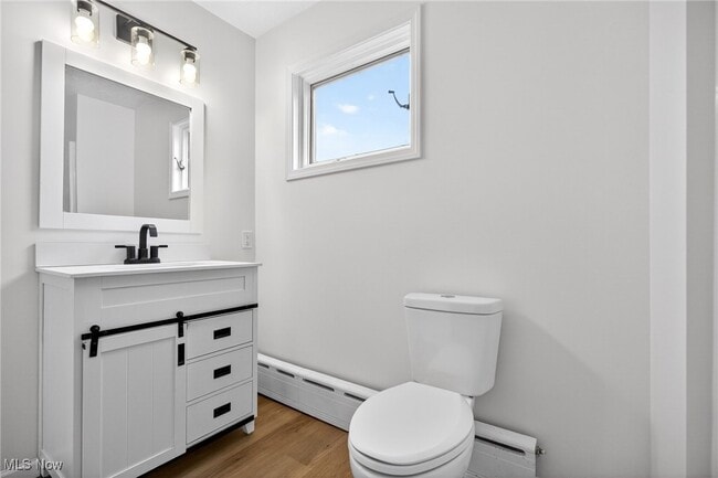 Building Photo - 3863 Wiltshire Rd