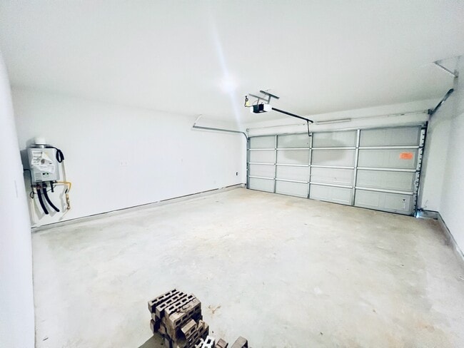 Building Photo - 3116 Twisted Myrtle Dr