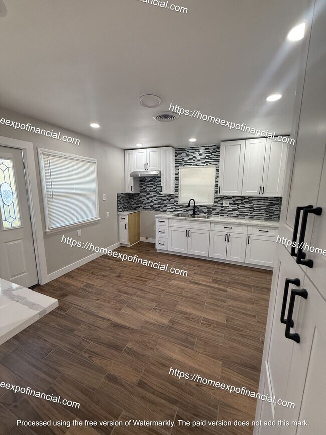 Building Photo - Nice Home For Rent