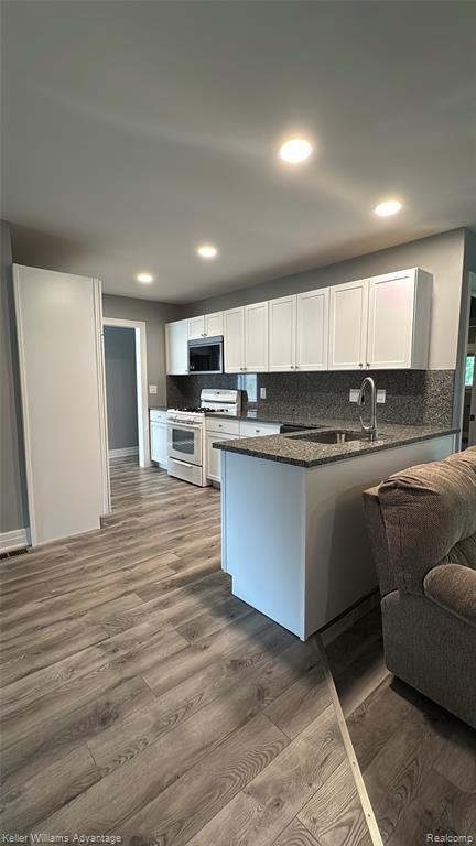 Building Photo - 5975 Beaufort Dr