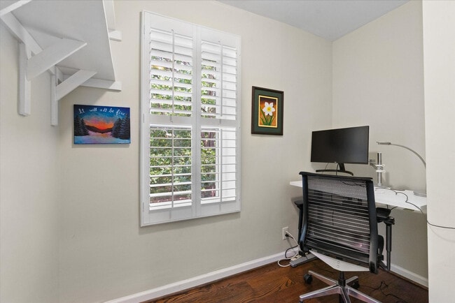 Building Photo - 445 15th St SE