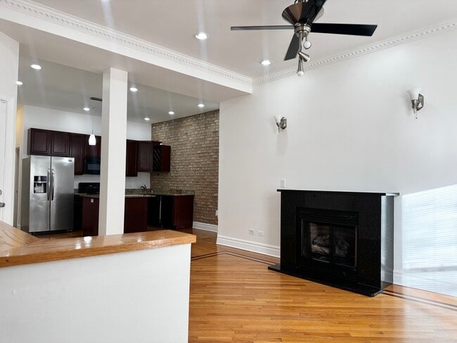 Building Photo - 4852 S Prairie Ave