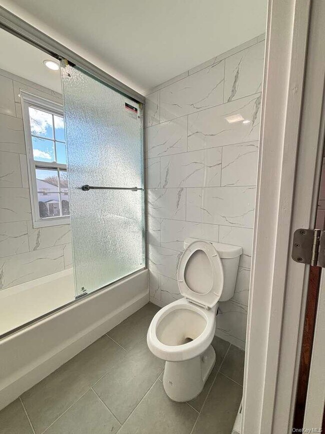 Building Photo - 70 Appletree Ln