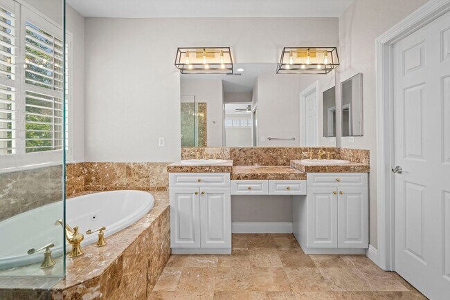 Building Photo - Stunning Like New South Reno 4 Bedroom