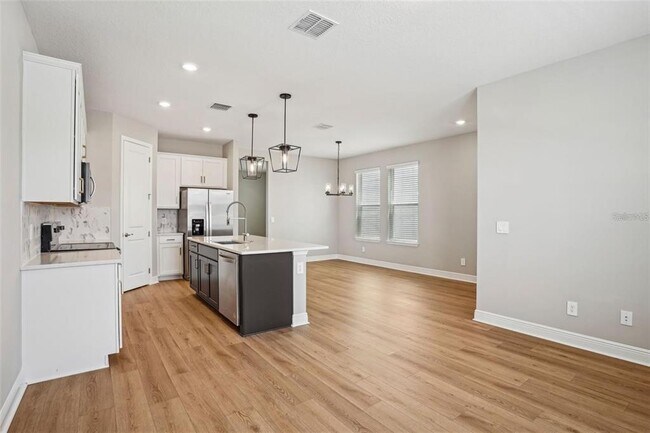 Building Photo - 5093 Railroad Vine Aly