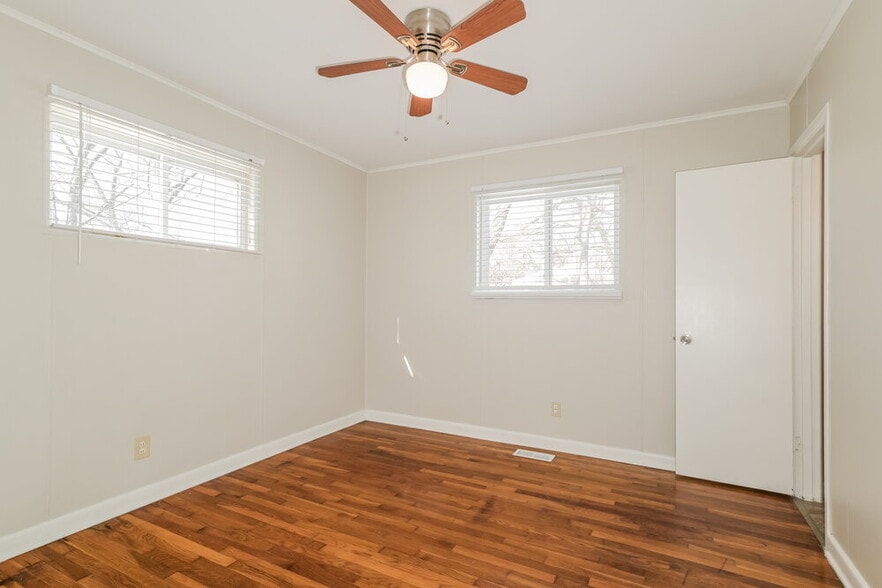 Building Photo - 1135 Penhurst Dr