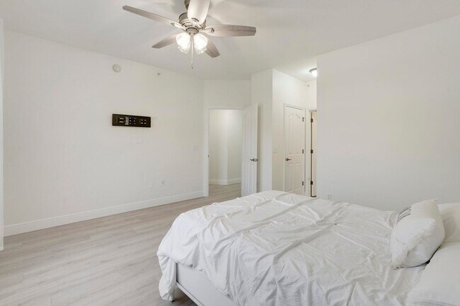 Building Photo - 155 Galicia Way