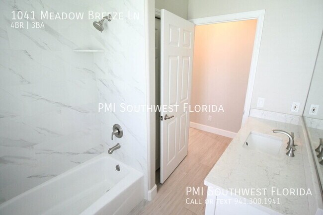 Building Photo - 1041 Meadow Breeze Ln