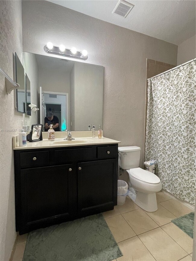 Building Photo - 16963 SW 92nd St