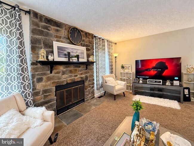 Building Photo - 43 Stoneshire Dr