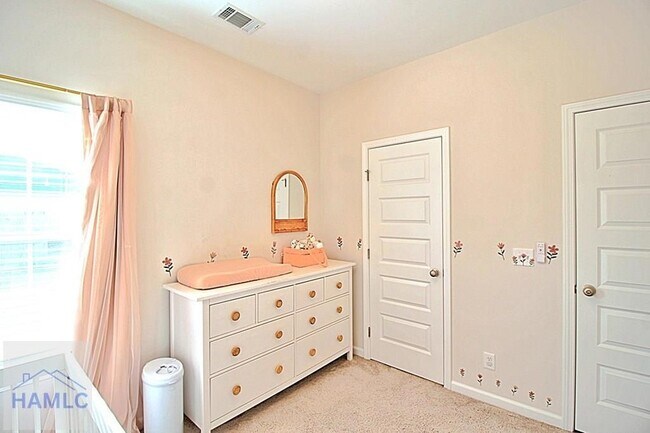 Building Photo - 1560 Arnall Dr