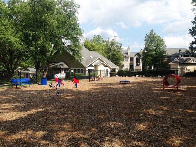 Building Photo - 10311 Willow Bend Cir