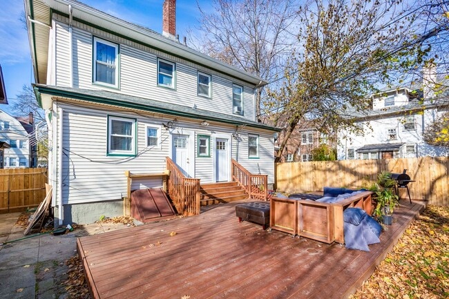 Building Photo - 1054 Hunterdon St