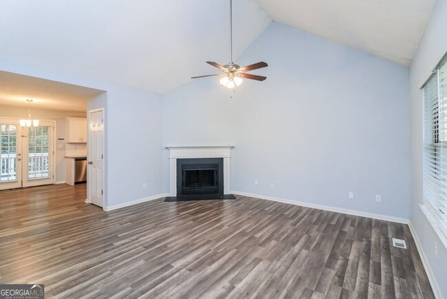 Building Photo - 2756 Sanibel Ln SE