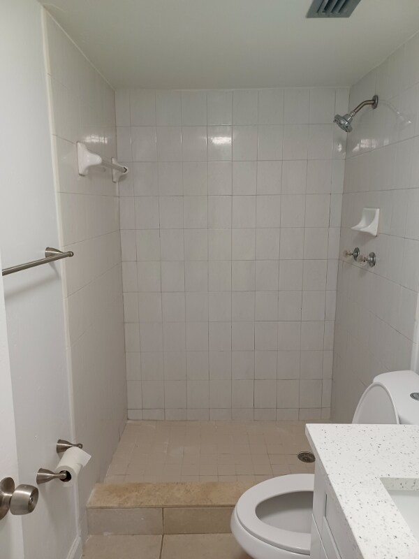 Building Photo - 4165 SW 67th Ave