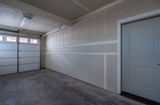 Building Photo - Modern 3-Bedroom Townhome in the Heart of Bozeman, MT