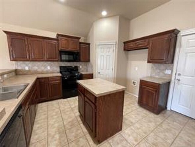 Building Photo - 3311 E Fairmont Pl