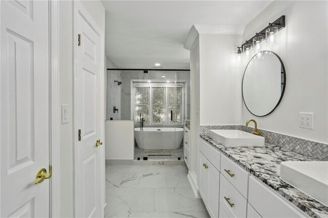 Building Photo - 1536 Oak Grove Rd