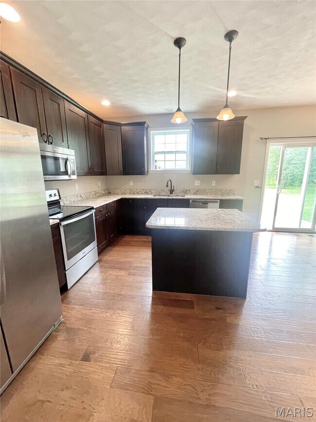 Building Photo - 805 Bluff Ridge Ln