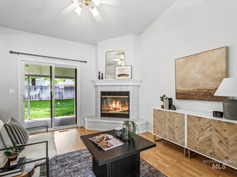 Building Photo - 233 S Duke Ave