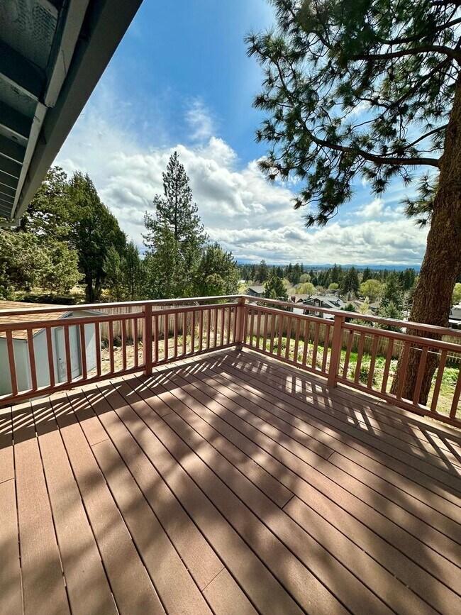 Building Photo - 1409 NW Portland Ave