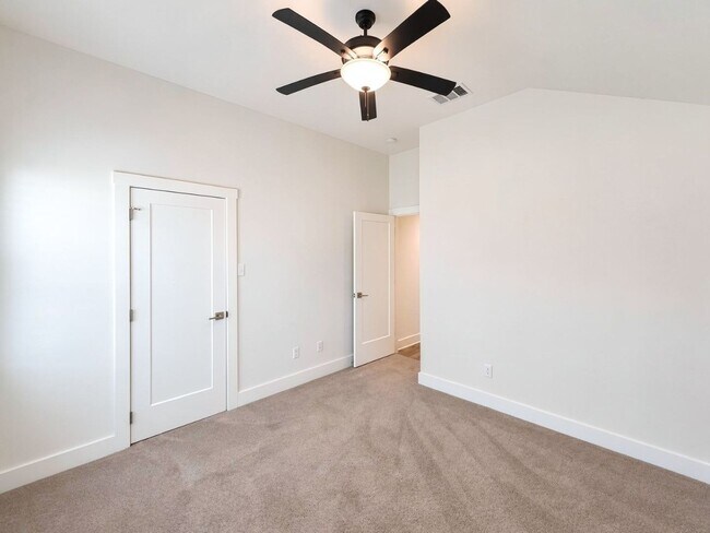Building Photo - Modern 3 Bed / 2 Bath Home in West Temple