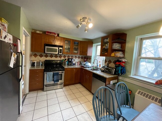 Building Photo - 465 Arborway