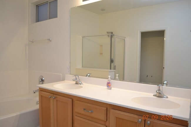 Building Photo - 2BED/2BA SOUTHWEST HOME - 1 STORY IN GATED COMMUNITY WITH POOL AREA AND SPA