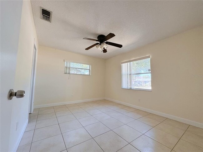 Building Photo - 7522 Laurel Springs Dr