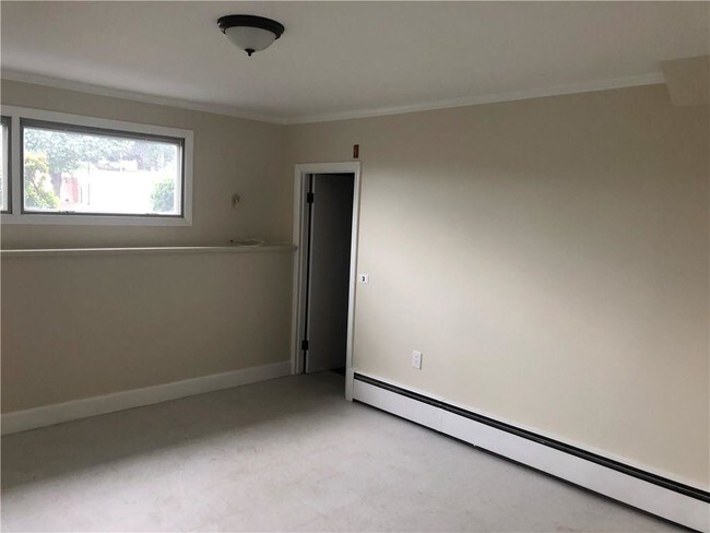 Building Photo - 260 Garden Hills Dr