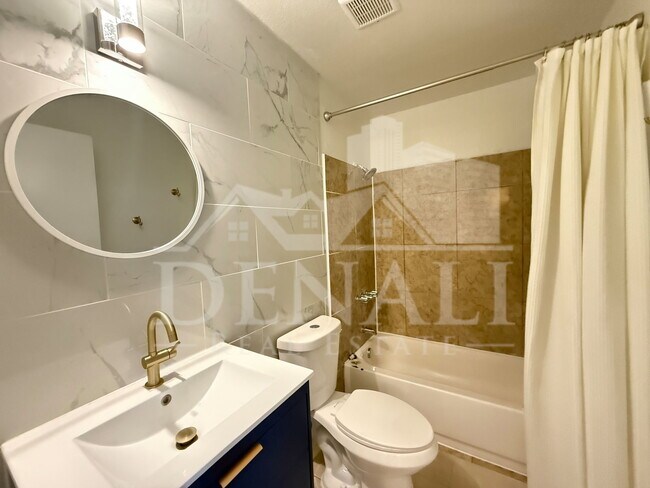 Building Photo - 2061 S Apache Dr