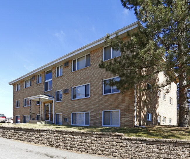 Primary Photo - Raymond Place Apartments