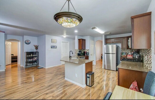 Building Photo - 18135 Flower Grove Ct