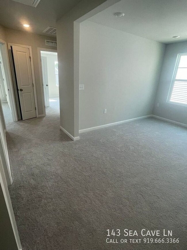 Building Photo - 143 Sea Cave Ln