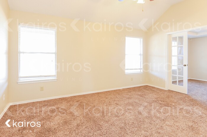 Building Photo - 631 Hunters Way