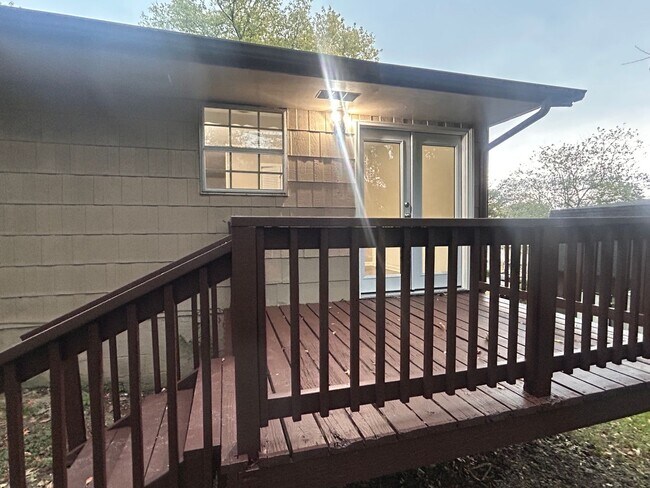 Building Photo - 3624-3626shi