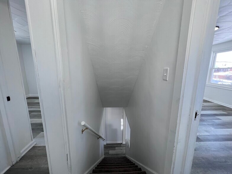 Building Photo - 866 Miller Ave