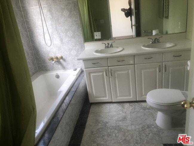 Building Photo - 8159 Aldea Ave