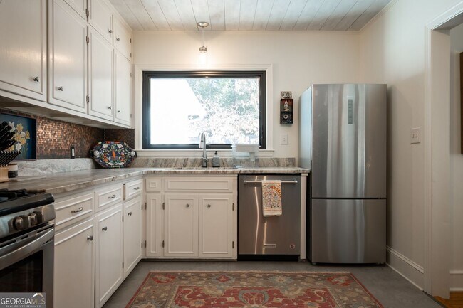 Building Photo - 119 Fortson Cir