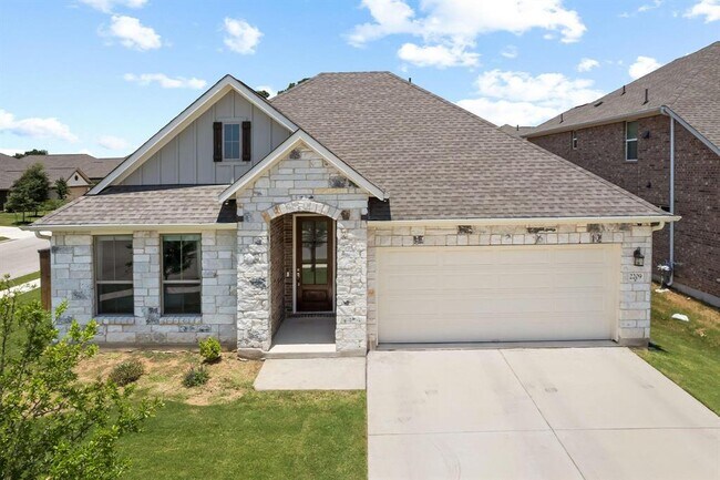 Building Photo - 2209 Santa Isabella Dr