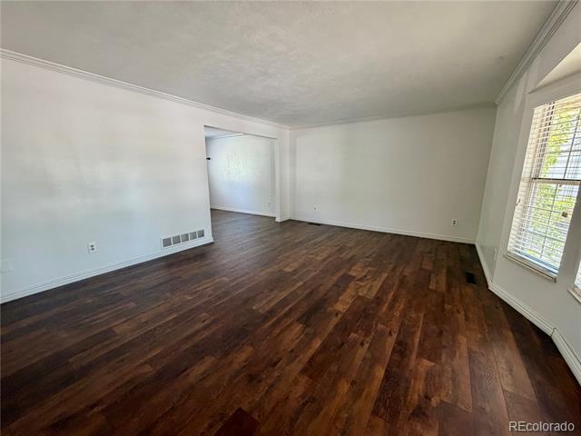 Building Photo - 5460 S Rifle St